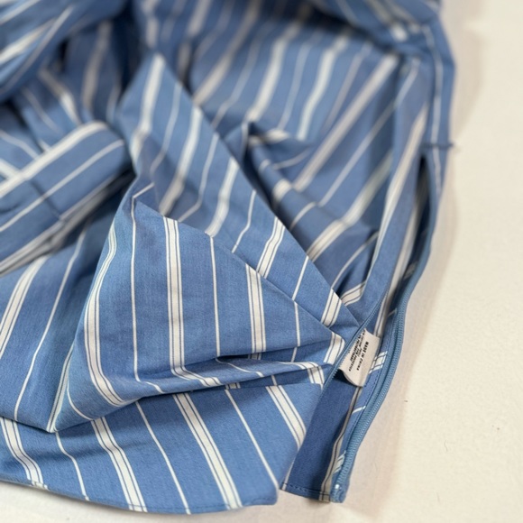 THEORY Quincy Striped Wrap Top Size L - Picture 11 of 12